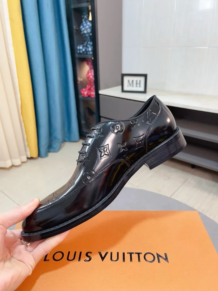 Men's shoes 💰540🌹🌹 [LV] Louis Vuitton's popular casual leather shoes 🎖Fashionable and elegant 🎖🎖Material: Original imported cowhide open edge beads, washed cowhide leather lining, original molded rubber outsole, high-end and classy, ​​elegant quality, instantly transforming into a handsome man ❤❤Standard\nNumber of sizes: 39-44, 38 45 46 customized